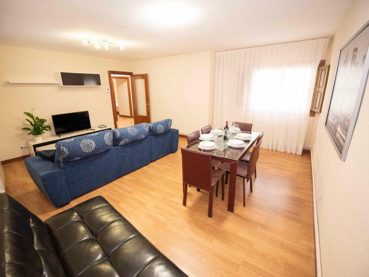 Espacios Blanco Plaza Del Viejo Coso Appartement Valladolid Buitenkant foto